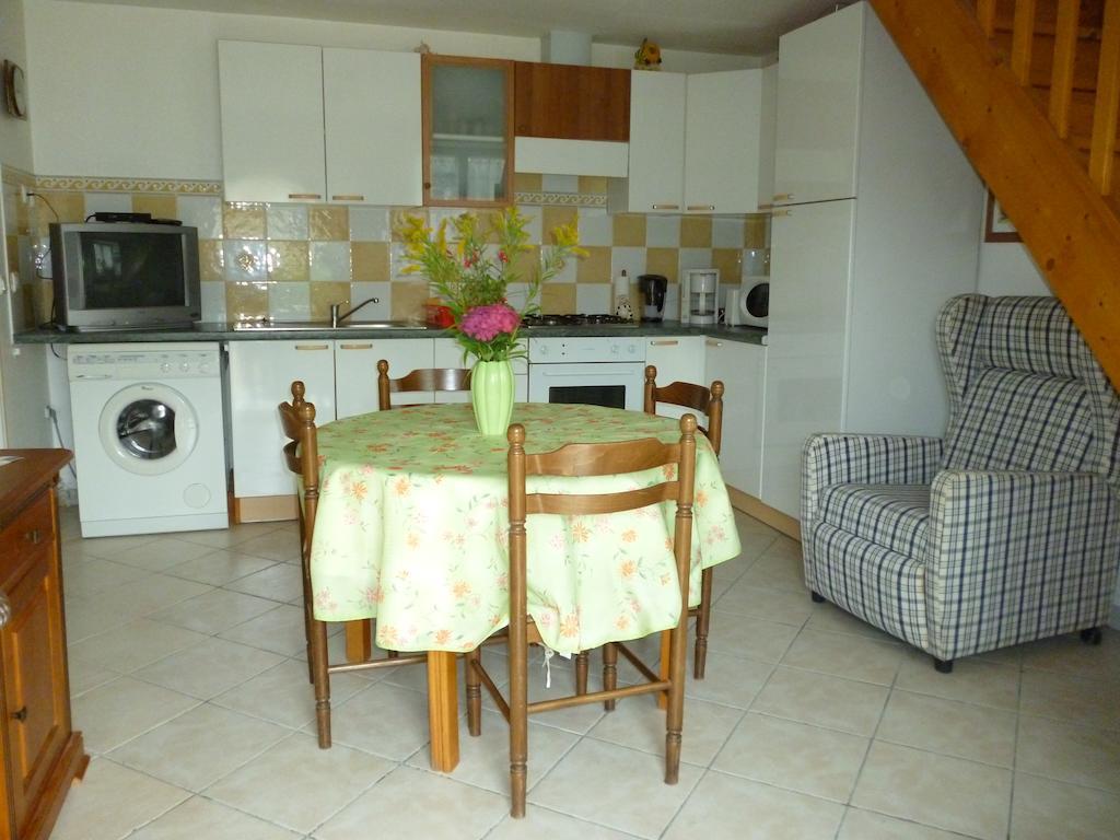 Les Gites De Kerroyal Garlan Rom bilde